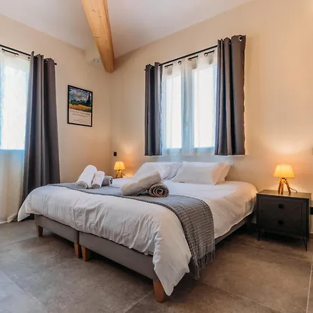 Mas De Toulair, Spacieuse D'exception 5 Etoiles Saint-Christol-de-Rodieres