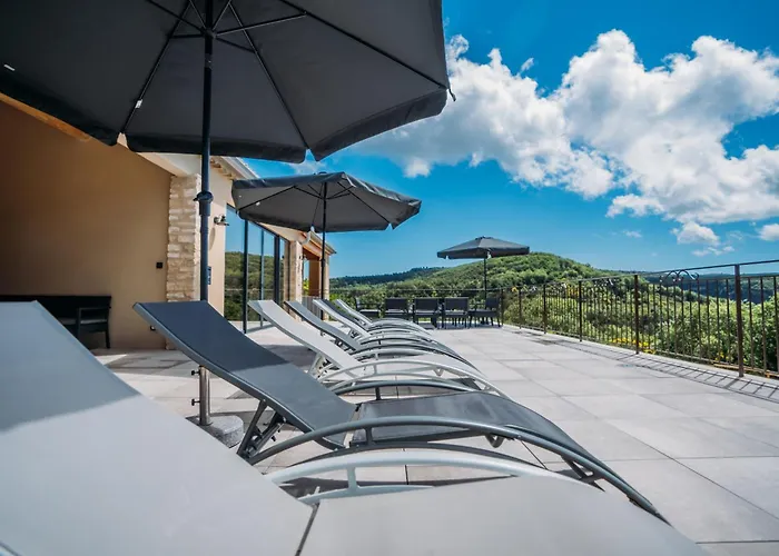 Vila Mas De Toulair, Spacieuse D'exception 5 Etoiles Saint-Christol-de-Rodieres